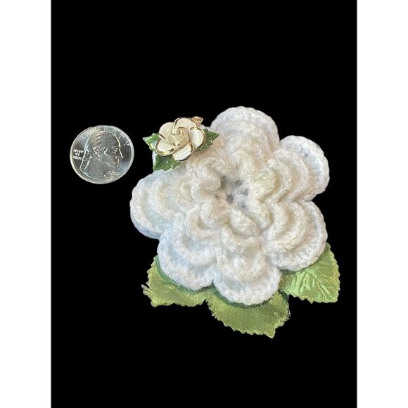 Vintage Hand Crocheted Rose with Fully Bloomed White Rose Enamel Brooch Pin - Picture 6 of 6
